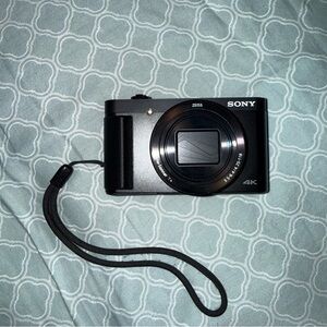 Sony Cybershot DSC-HX99